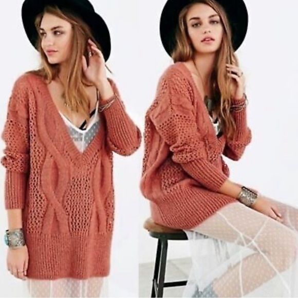 Urban Outfitters Kimchi Blue Chunky Cable Open Knit Oversized Sweater Medium - Picture 1 of 12